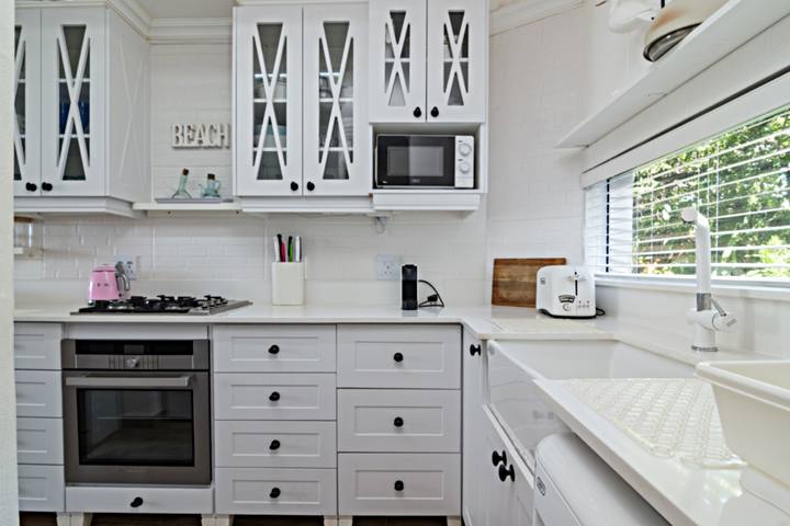Chakas Cove 73 Kitchen